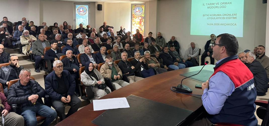 AKÇAKOCA'DA ÜRETİCİLERE BİTKİ KORUMA VE B-REÇETE EĞİTİMİ VERİLDİ
